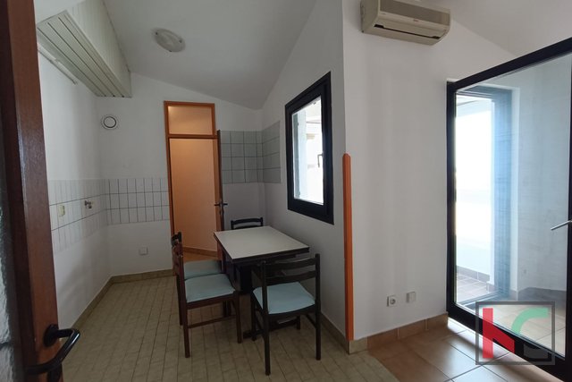 Istria, Pola, Sisplac, confortevole appartamento 81,85 m2 con vista mare