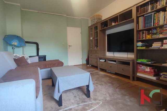 Pula, Veruda, jedinstven stan sa 3 spavaće sobe na atraktivnoj lokaciji, 500 m do mora