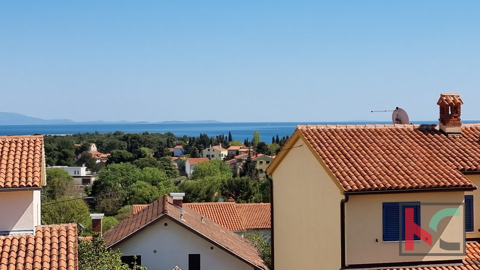 Istria, Premantura, casa 160m2 con vista mare