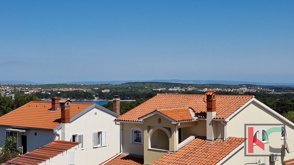 Istria, Premantura, casa 160m2 con vista mare