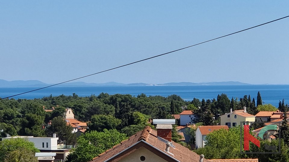 Istra, Premantura, kuća 160m2 sa pogledom na more