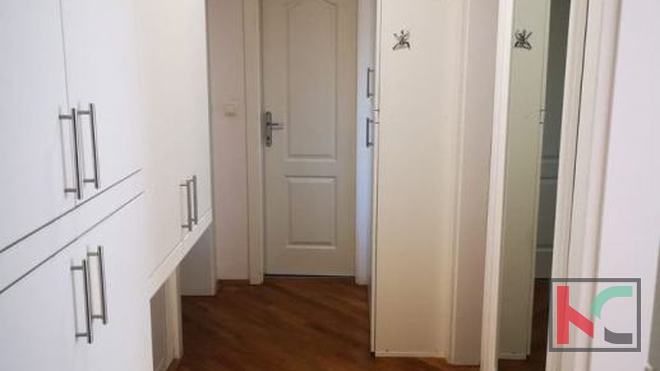 Istria, Pola, Vidikovac, confortevole appartamento con tre camere da letto con garage in una posizione attraente