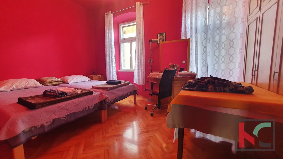 Pula, apartment 54.19 m2, downtown