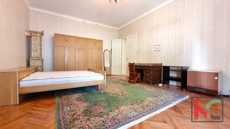 Veruda, Pula, Wohnung 64m2 in einer charmanten österreichisch-ungarischen Villa UND EXKLUSIVER VERKAUF