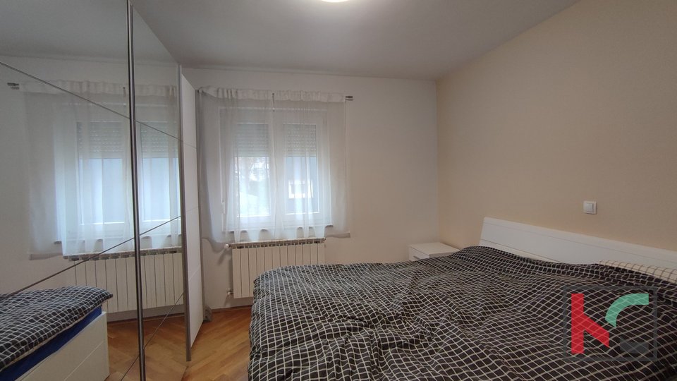 Istria, Pula, Vidikovac, comfortable three bedroom apartment with garage in an attractive location