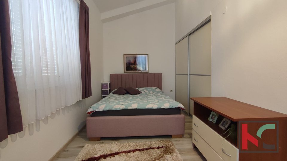 Istria, Premantura, centro, appartamento al 1° piano, 65m2, terrazzo
