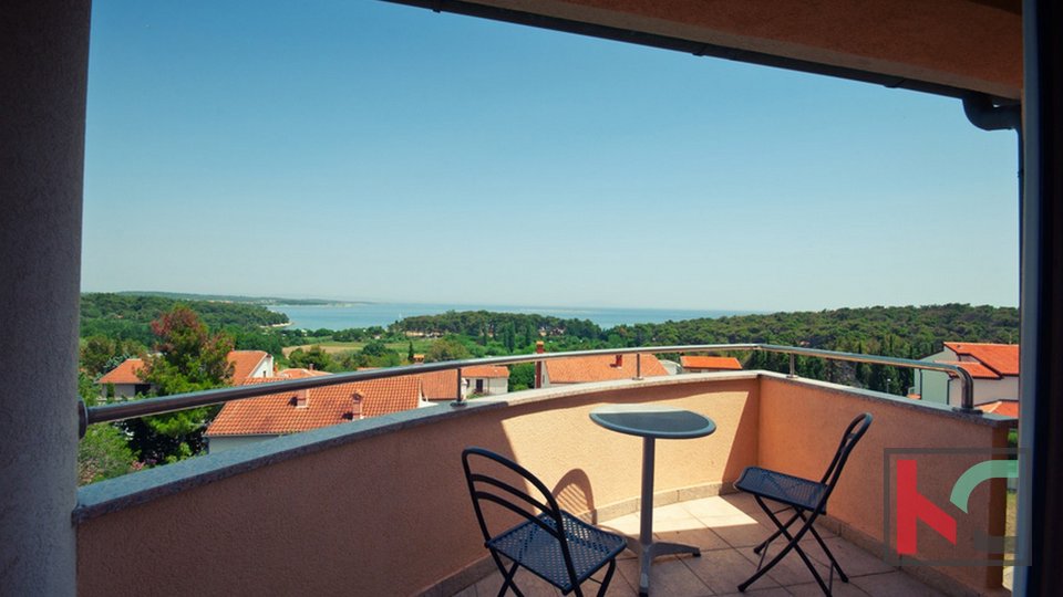 Istria, Premantura, edificio con 13 appartamenti, vista mare, opportunità di investimento