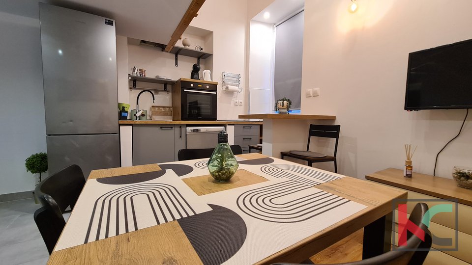 Pula, center - renovated apartment on the ground floor with two bedrooms