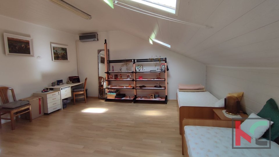 Istria, Pula, spacious apartment 85.27 m2 near the city center