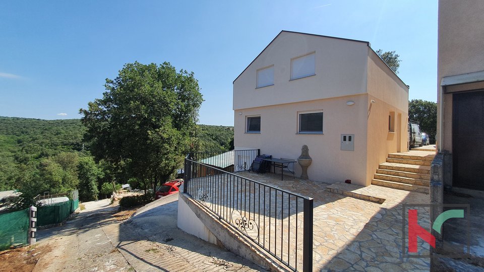 Istra, Pavićini, obnovljena hiša 100m2 v treh etažah