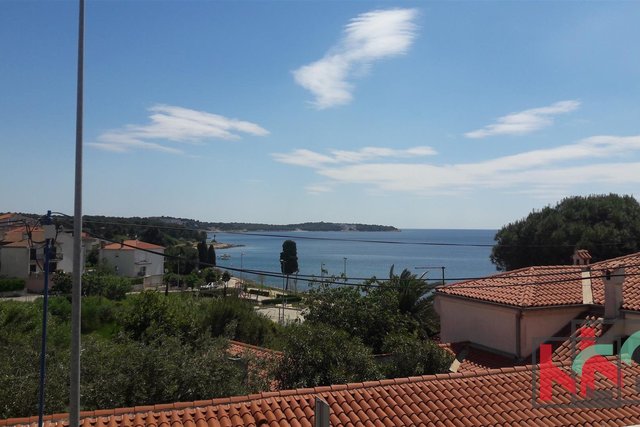 Pula, Stoja duplex apartment 73.76 m2 with a beautiful view, 150 meters from the sea