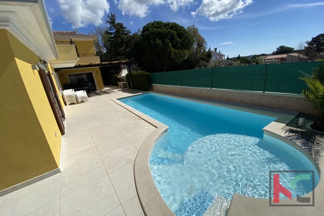 Istria, Banjole, bella villa con piscina, a 300 metri dalla spiaggia