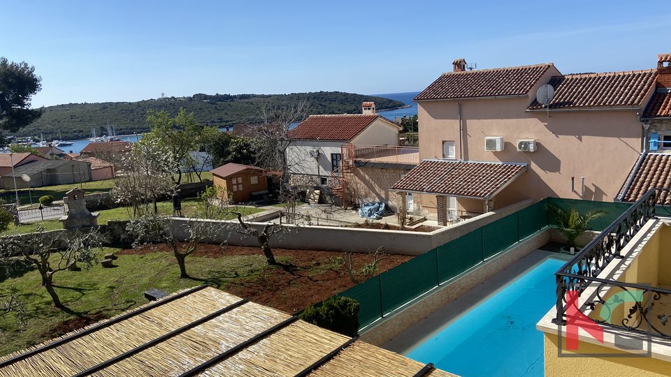 Istrien, Banjole, schöne Villa mit Pool, 300 m vom Strand entfernt