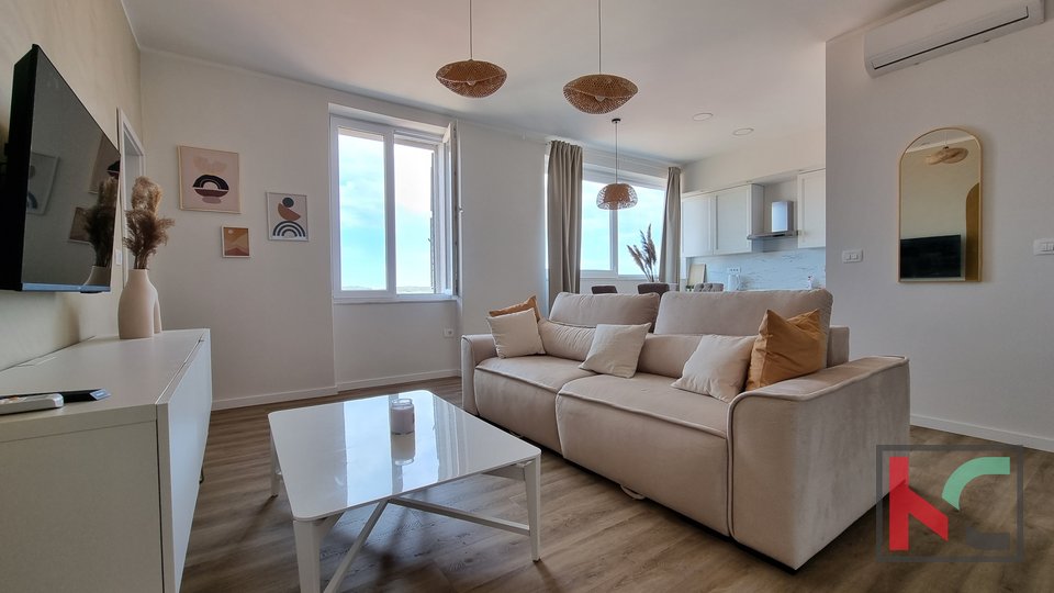 Pula, Center, apartment 55.21 m2 with two bedrooms and sea view
