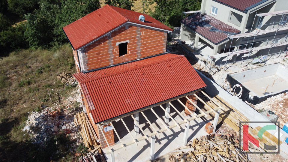 Istra, Juršići, kuća 90,24m2 u izgradnji