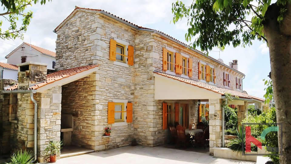 Istra, Kanfanar, Naselje sa 7 autohtonih istarskih kuća za odmor