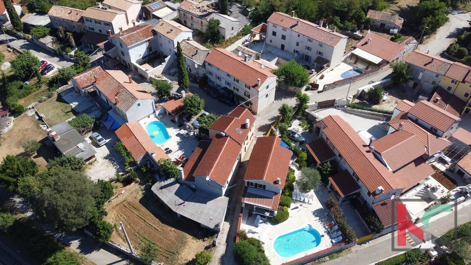 Istria, Kanfanar, case di campagna attraenti per le vacanze, opportunità di investimento