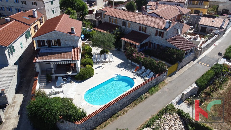 Istria, Kanfanar, case di campagna attraenti per le vacanze, opportunità di investimento