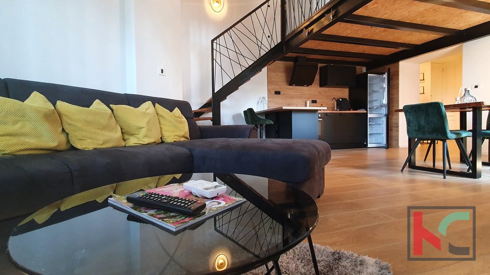 Pula, apartment 64 m2, charming and bright two-story apartment in a great location