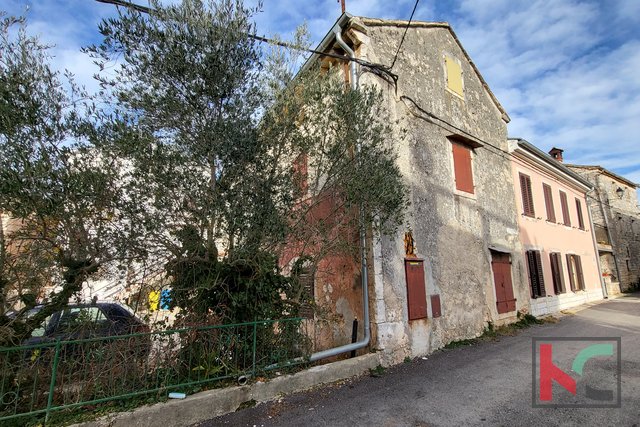 Istrien - Svetvinčenat, autochthones Haus in der Nähe der beliebten Burg Morosini Grimani