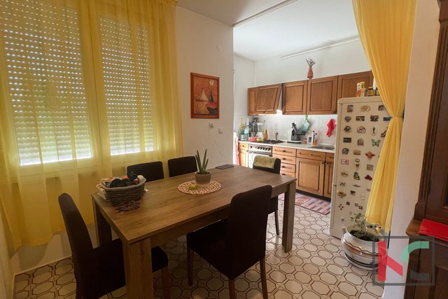 Pula, Veruda, apartment 90 m2, in the most desirable location near the popular Pula beaches