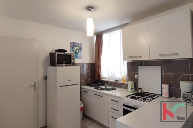 Istria, Pola, appartamento ristrutturato in centro con 2 camere da letto