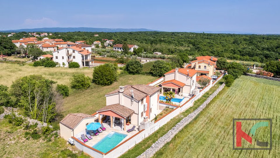 Istra, Marčana, počitniška hiša 160m2 z bazenom