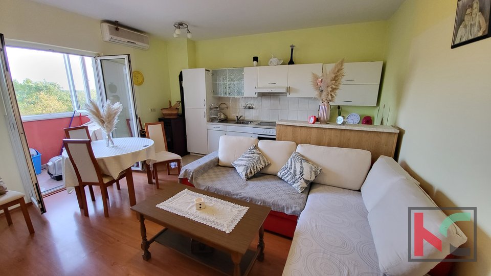 Istria, Rovinjsko Selo, confortevole appartamento al primo piano con balcone
