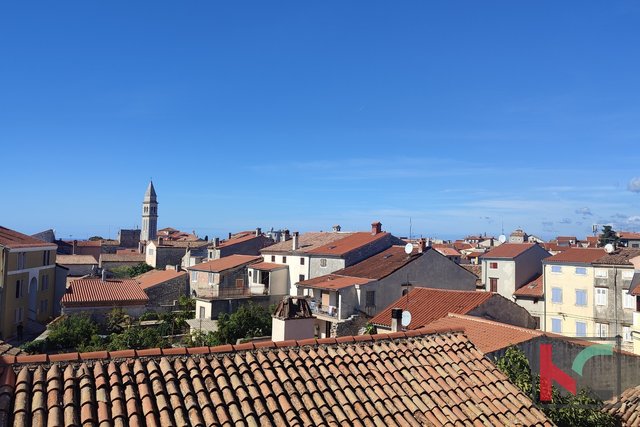 Istria, centro di Dignano, casa in pietra di 87 m2 con terrazza sul tetto