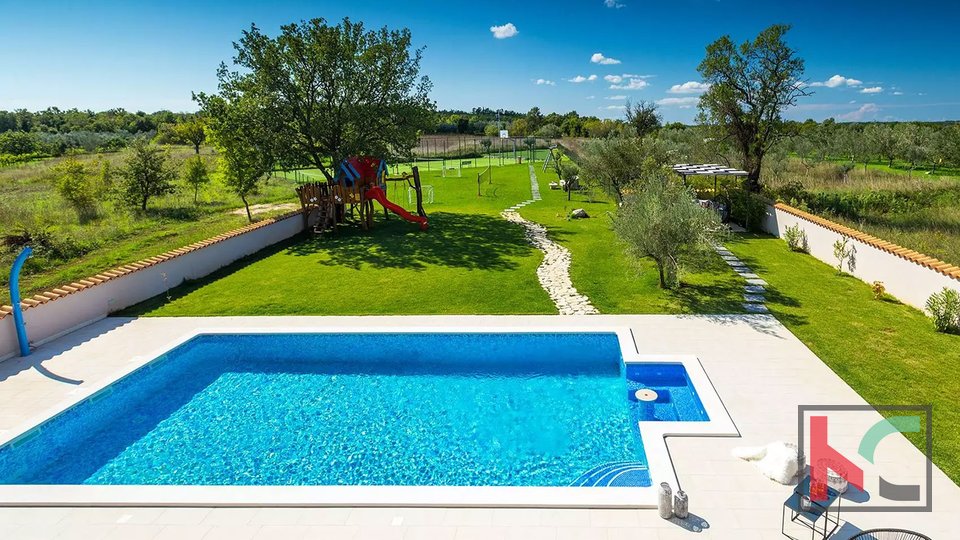 Istria, Marčana, beautiful holiday home with tennis court and swimming pool, #sale
