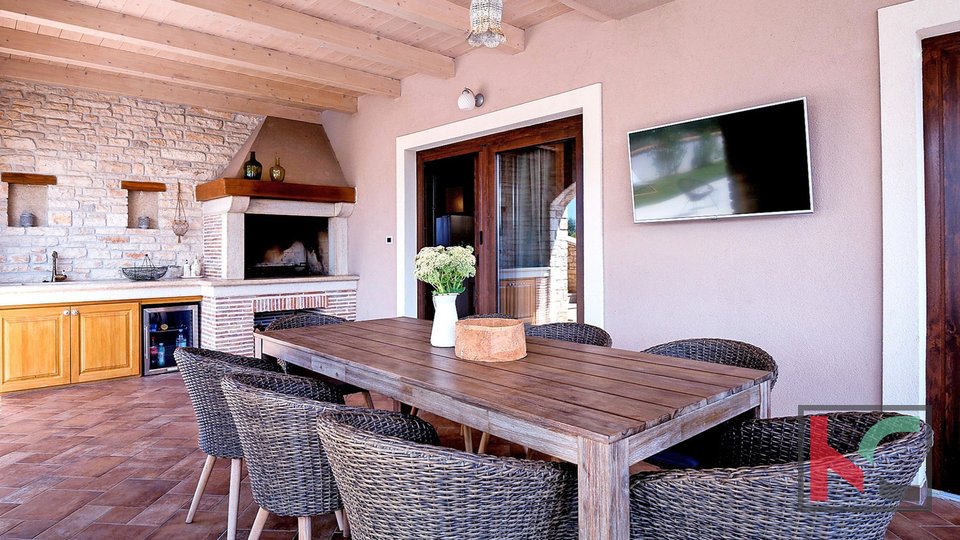 Istra, Marčana, prekrasna kuća za odmor s teniskim terenom i bazenom, #prodaja