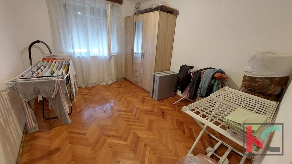 Istra, Pula, Kaštanjer, udobno stanovanje 63,62m2 v starejši novogradnji, #prodaja