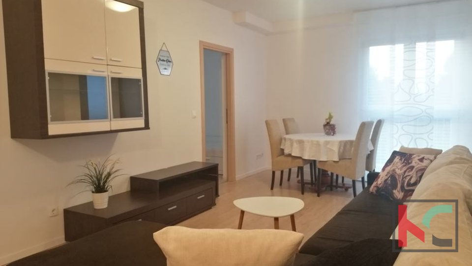 Pula, beautiful apartment in a great location, sea view, 62m2 +6m2, elevator, renovated, Top offer, #sale