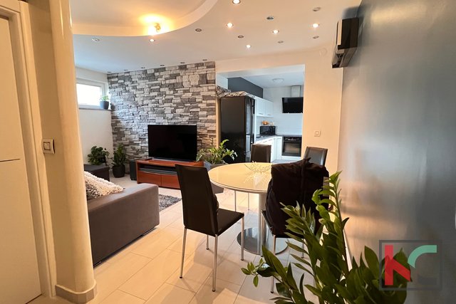 Istria, Fažana, three-room newly renovated apartment, first floor, #sale
