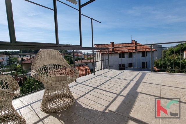 Pula, Vidikovac, spacious apartment 110m2 with 3 terraces and 196m2 garden