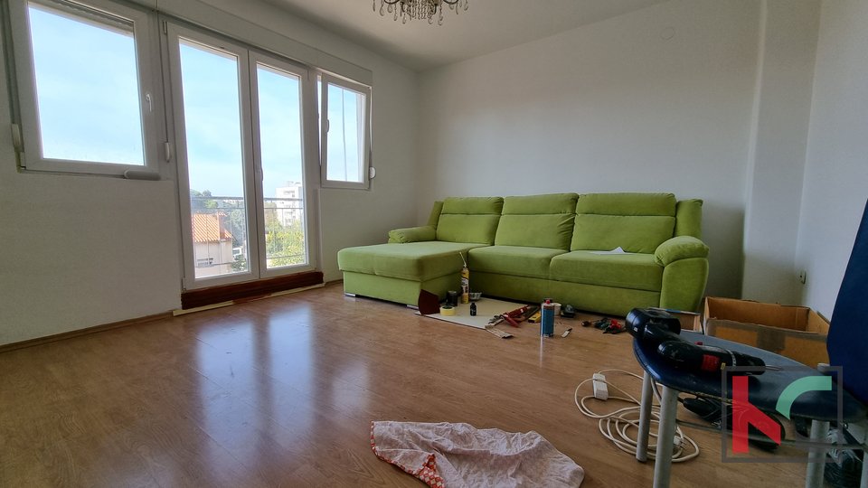 Pula, Vidikovac, geräumige Wohnung 110m2 mit 3 Terrassen und 196m2 Garten