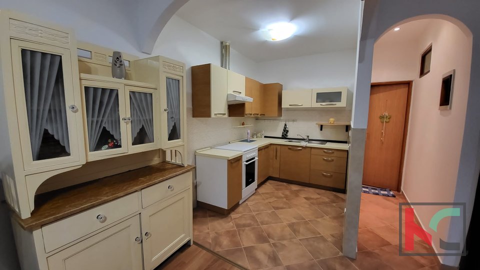 Istria, Rovinj, family three-room apartment with potential, strict center #sale