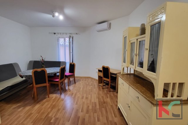 Istria, Rovigno, appartamento trilocale familiare con potenziale, severo centro #vendita