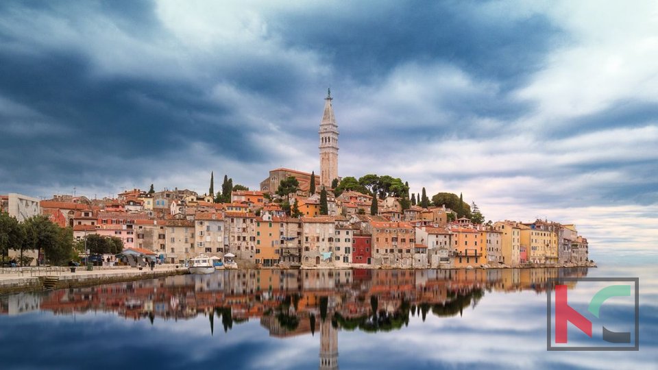 Rovinj, close to the city center, beautiful completely renovated luxury two-bedroom apartment with a view, #sale