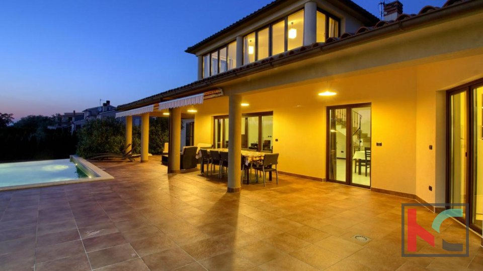 Šišan, lussuosa casa vacanze indipendente con piscina di 270 m2 su un terreno di 1571 m2, #vendita