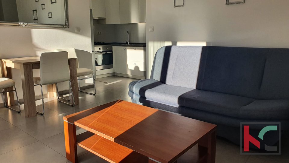 Pula, Valdebek, lepo sončno enosobno stanovanje v novejši stavbi, 43,96 m2 #prodaja