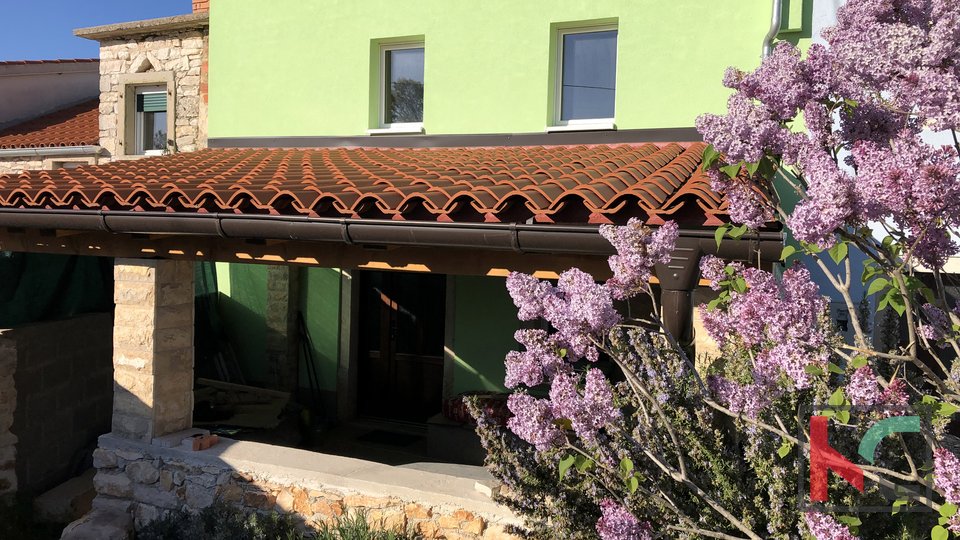 Istra, Marčana, kuća 124m2 sa lijepom okućnicom 721m2 , #prodaja