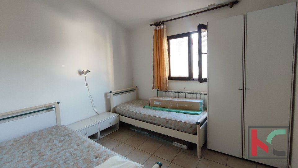 Istrien, Rovinj, Haus mit 5 Schlafzimmern und 3 Bädern, zusätzliche Wohnung, Grundstück 269m2, 700m zum Strand, #verkaufen