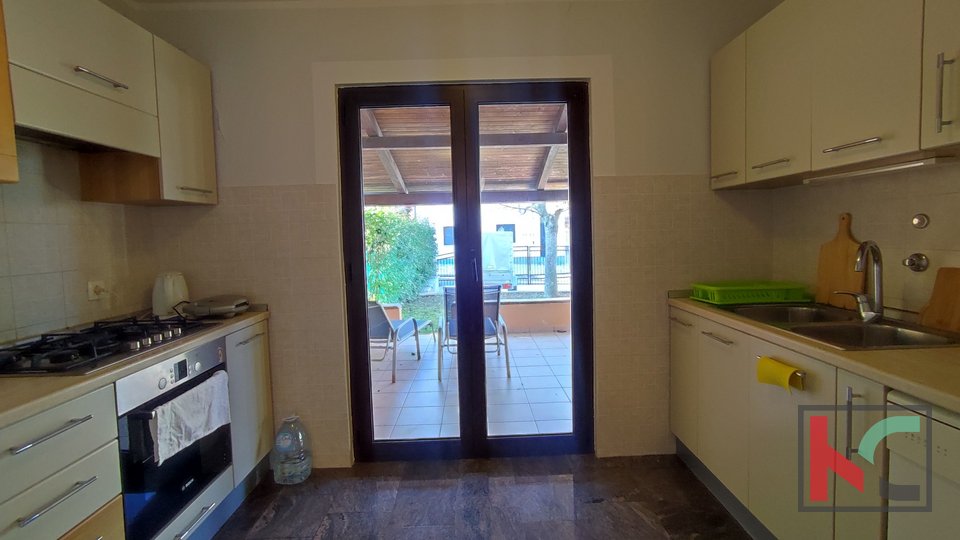 Istria, Rovinj, house with 5 bedrooms and 3 bathrooms, additional apartment, yard 269m2, 700m to the beach, #sale