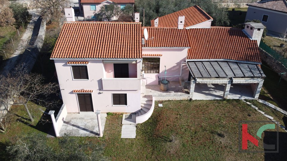 Istra, Vodnjan, tradicionalna istrska hiša z bazenom in oljčnim nasadom, gradbeno zemljišče 4671 m2, #prodaja