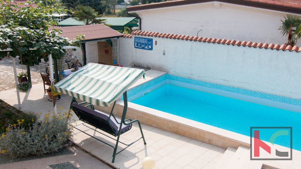 Istrien, Fažana, Valbandon, Einfamilienhaus mit Swimmingpool und 3 Wohnungen, #verkaufen
