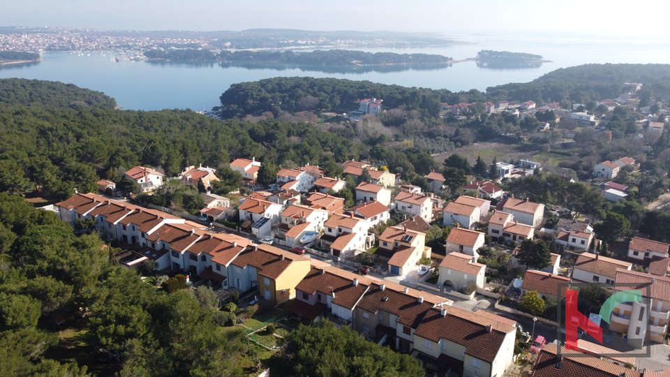 Istra, Premantura, kuća 160m2 sa pogledom na more