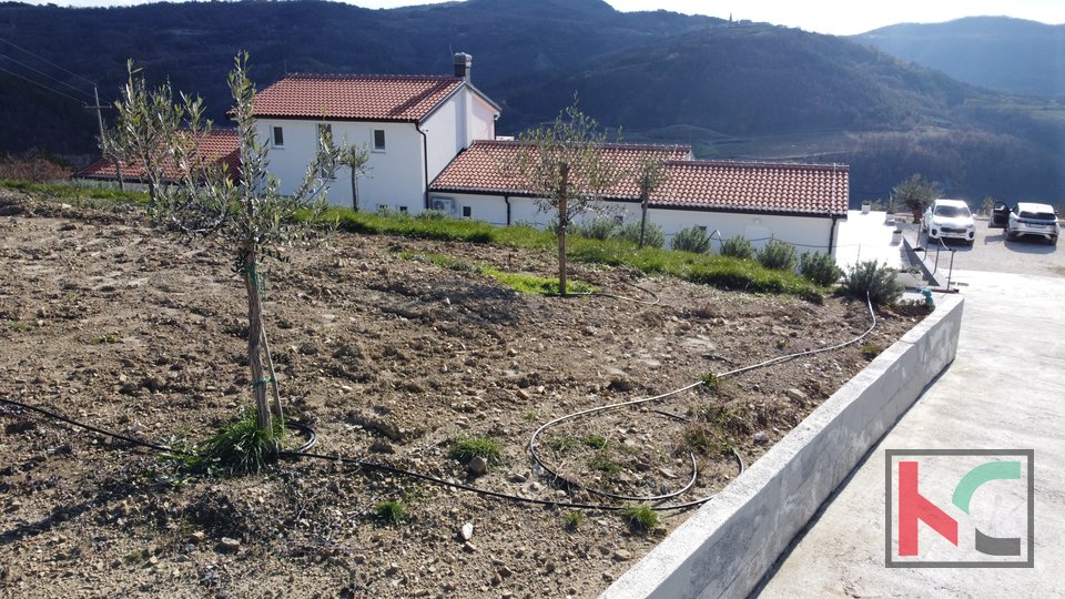 Istra, Villa na 20.000m2 okućnice nadomak pitoresknog naselja Draguć