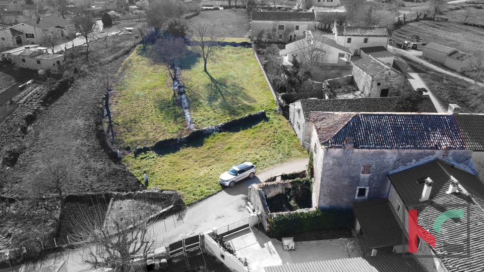 Istra, Barban, kamena kuća za renovaciju i zemljište od 1826 m2, #prodaja
