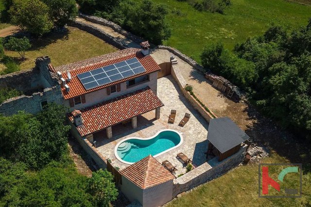 Istria, Barban, villa in pietra d'Istria con piscina, #vendita